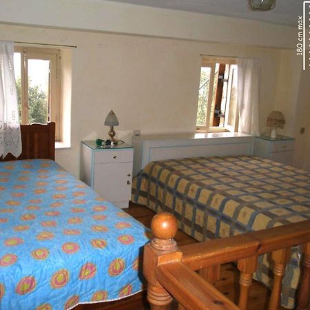 Tsorni Hill Cottage เลโฟกาสโตร ภายนอก รูปภาพ