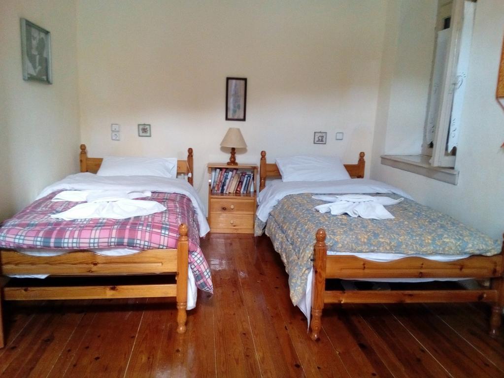 Tsorni Hill Cottage เลโฟกาสโตร ภายนอก รูปภาพ